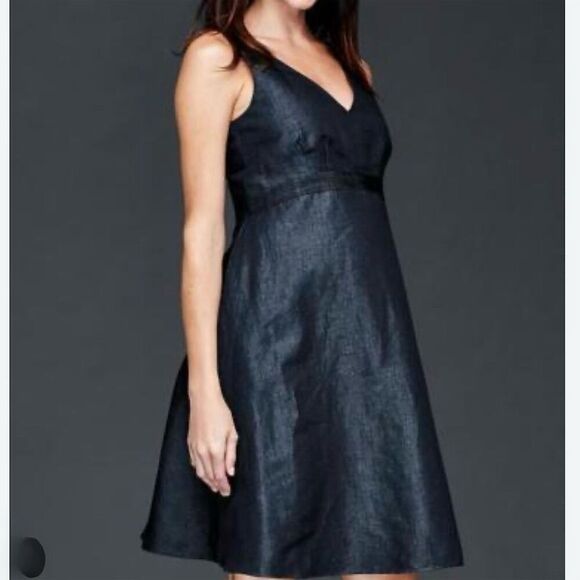 Gap Maternity Blue Double V-Neck Sleeveless Chambray Dress Size 2 Pockets - Picture 1 of 12